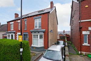 Holmhirst Road